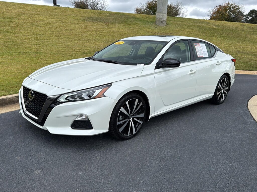 Used 2022 Nissan Altima 2.0 SR Sedan