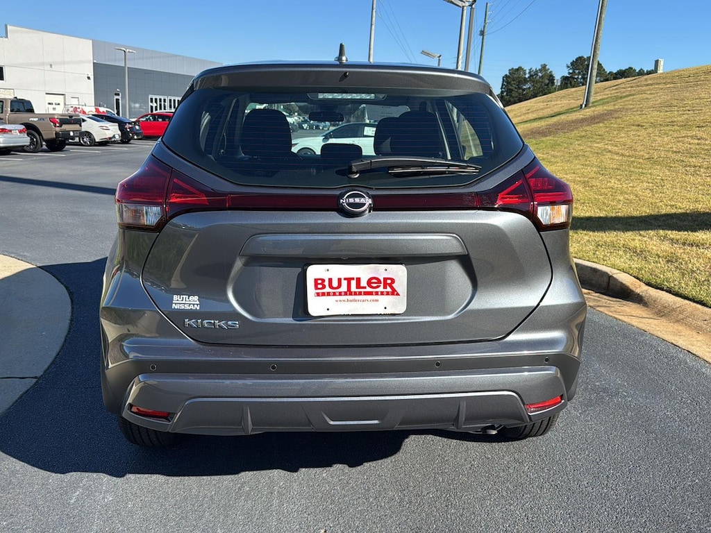 2025 Nissan Kicks Play S photo 4