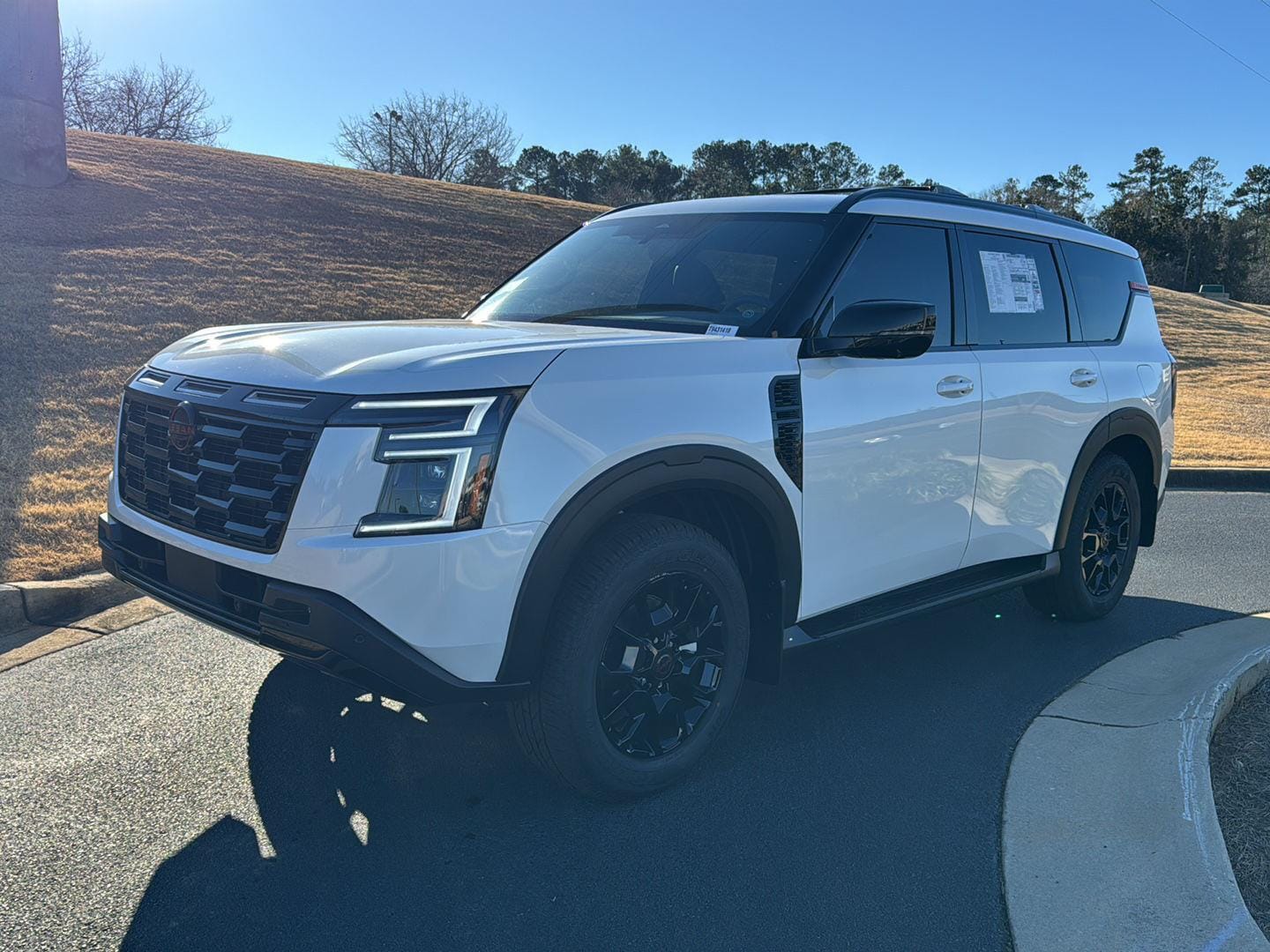 2026 Nissan Armada PRO-4X's photo