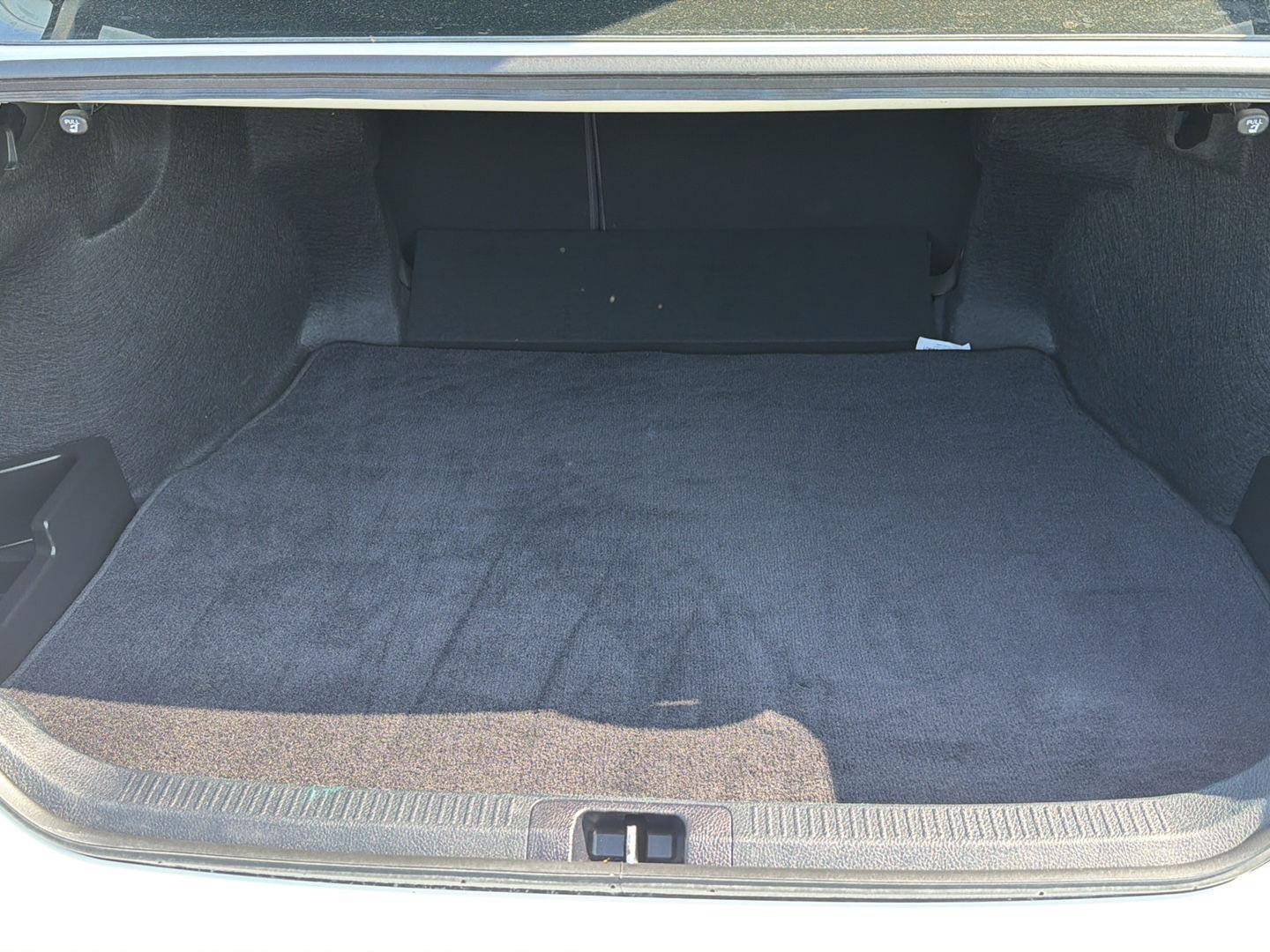 2024 Toyota Camry SE - Photo 32