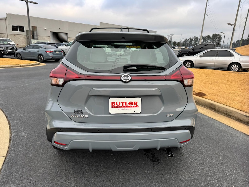 Used 2021 Nissan Kicks SR SUV