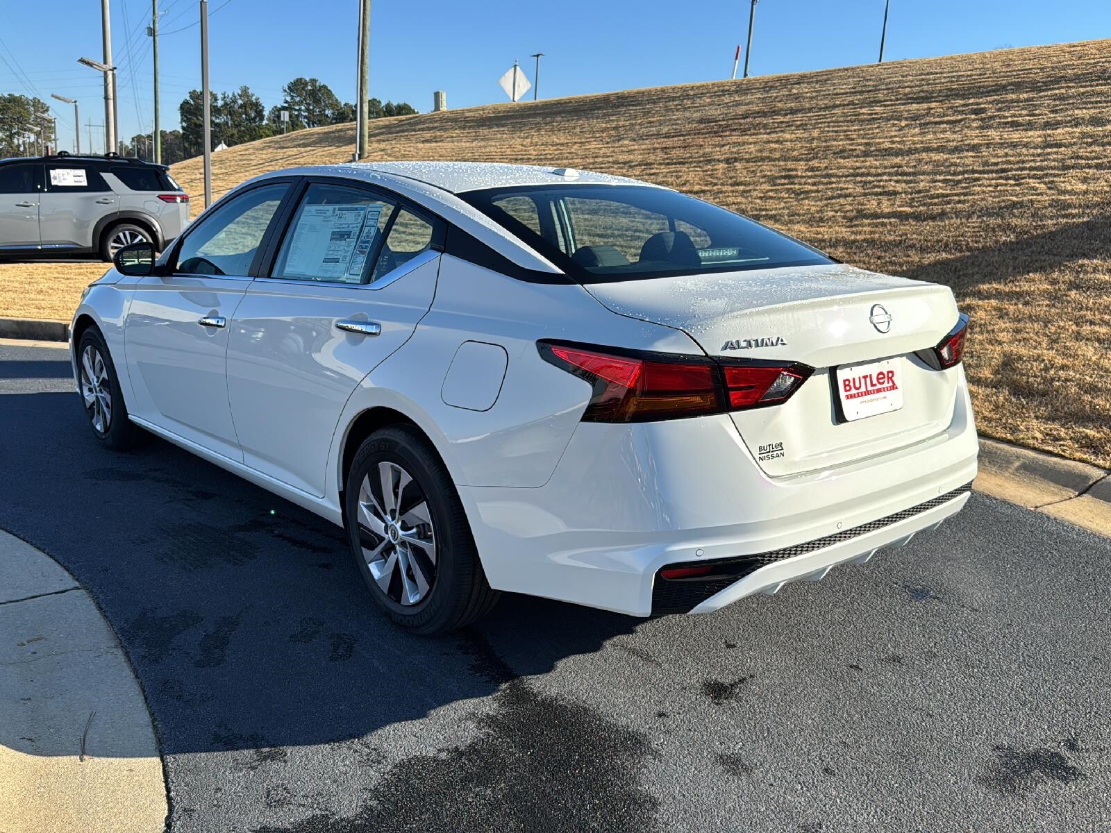 2025 Nissan Altima S photo 2