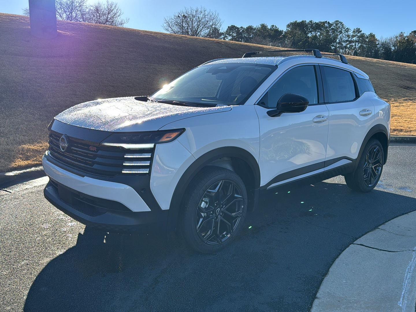 2026 Nissan KICKS SR's photo