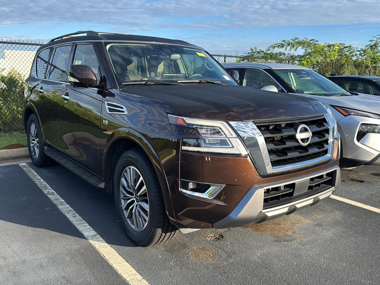 2022 Nissan Armada SL photo 2