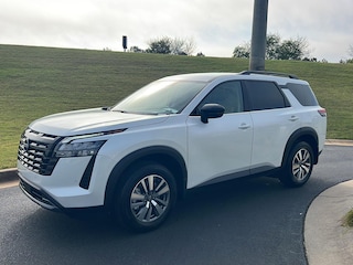 2026 Nissan Pathfinder SL SUV