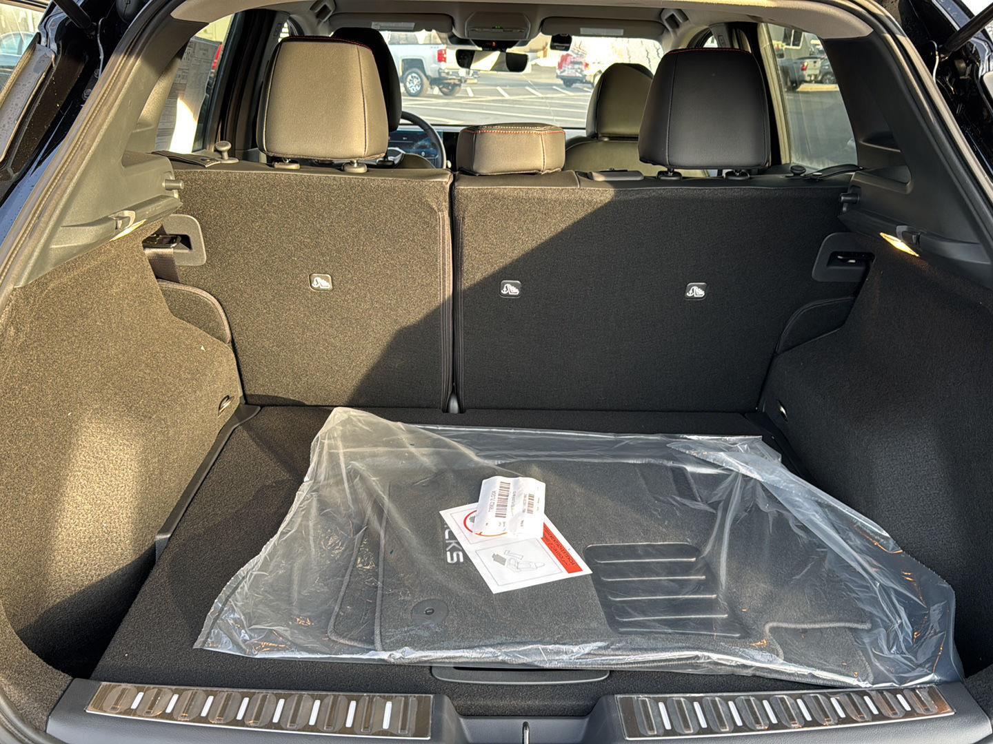 2026 Nissan KICKS SR - Photo 27