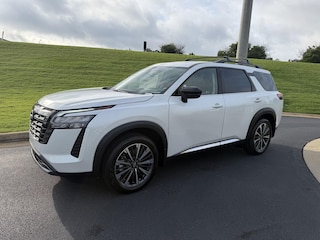 2026 Nissan Pathfinder Platinum SUV