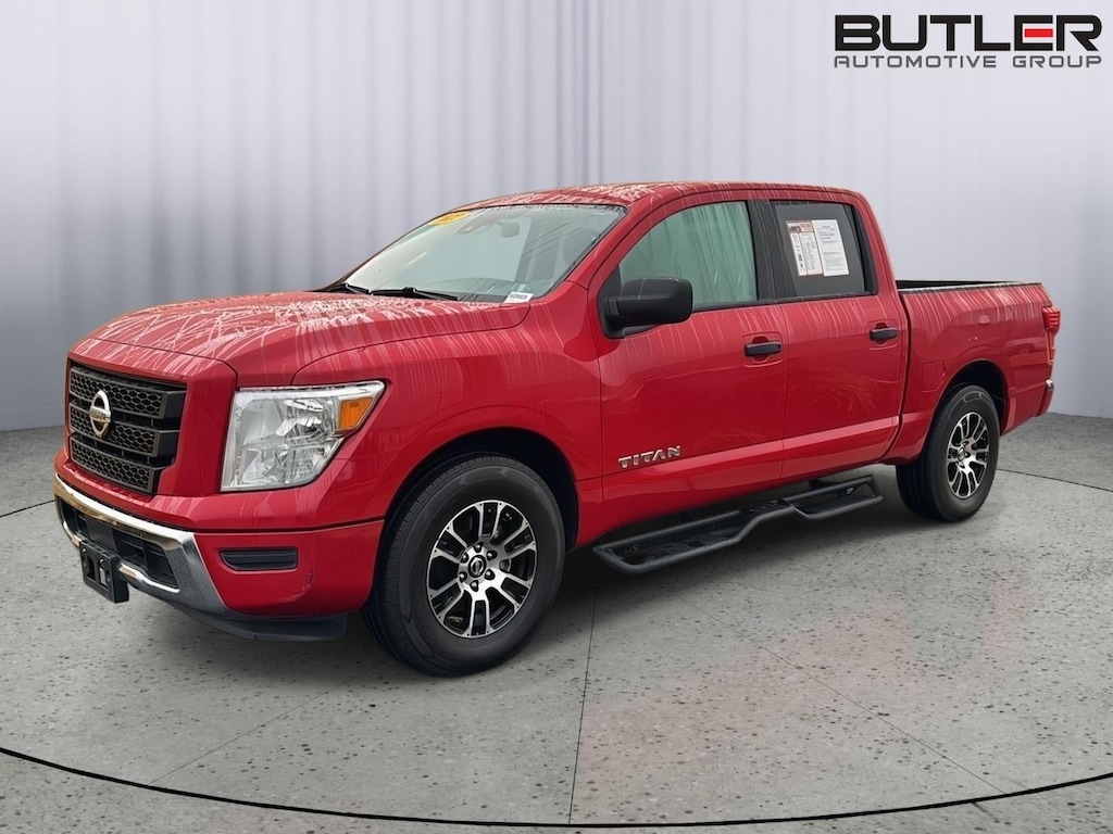 Used 2022 Nissan Titan SV Truck Crew Cab