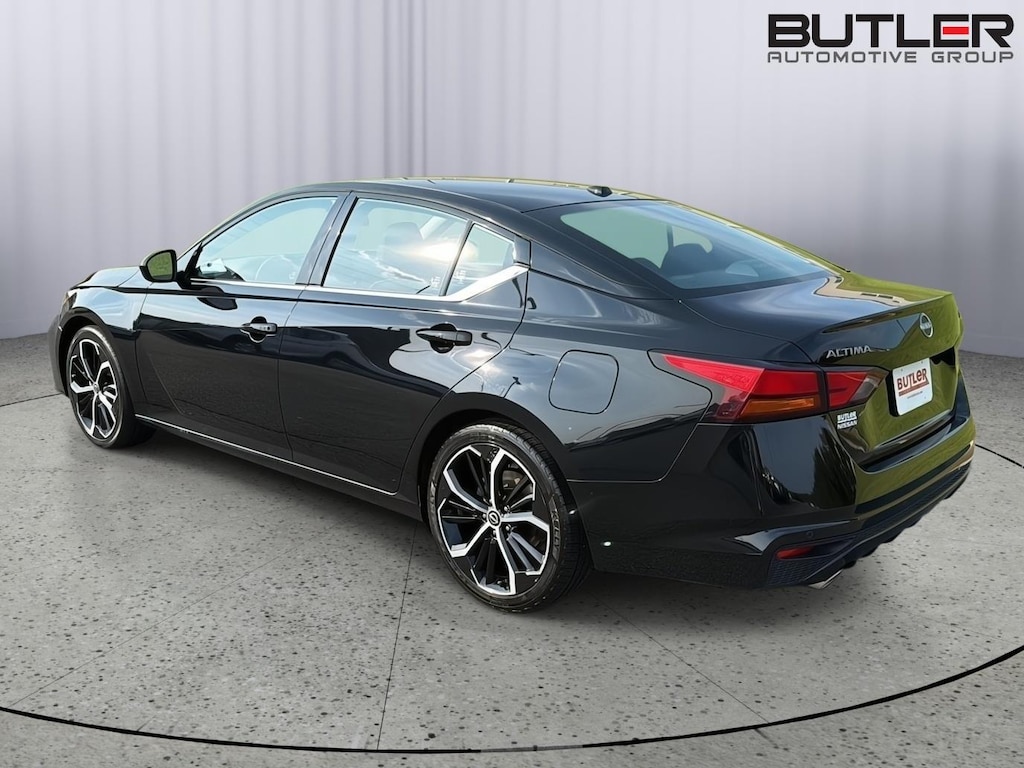 Used 2024 Nissan Altima 2.5 SR Sedan
