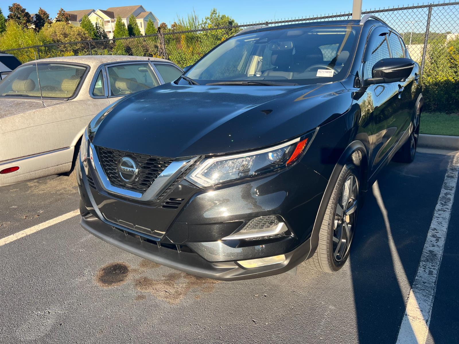 2021 Nissan Rogue Sport SL photo 2