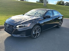 2025 Nissan Altima SR Sedan