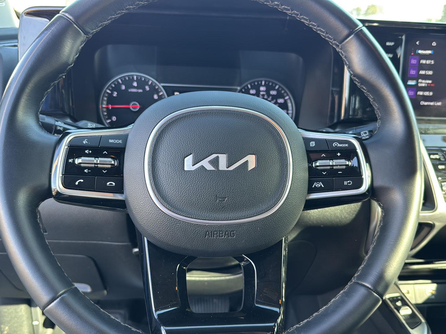 2022 Kia Sorento S - Photo 17