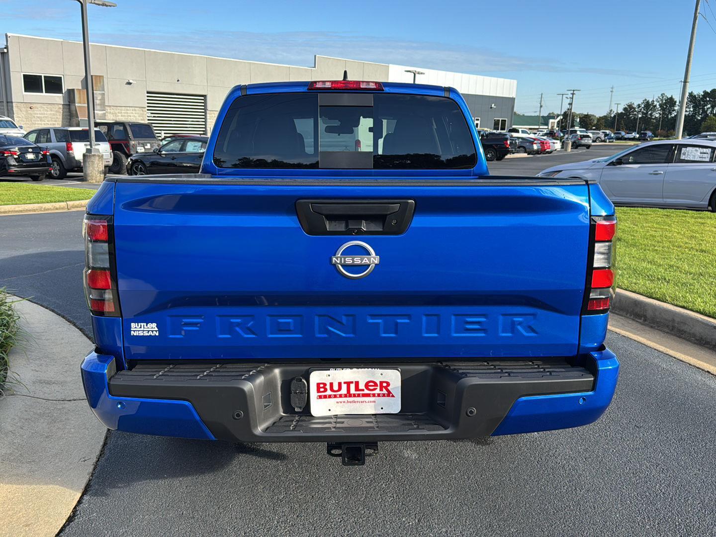 2025 Nissan Frontier SV photo 4
