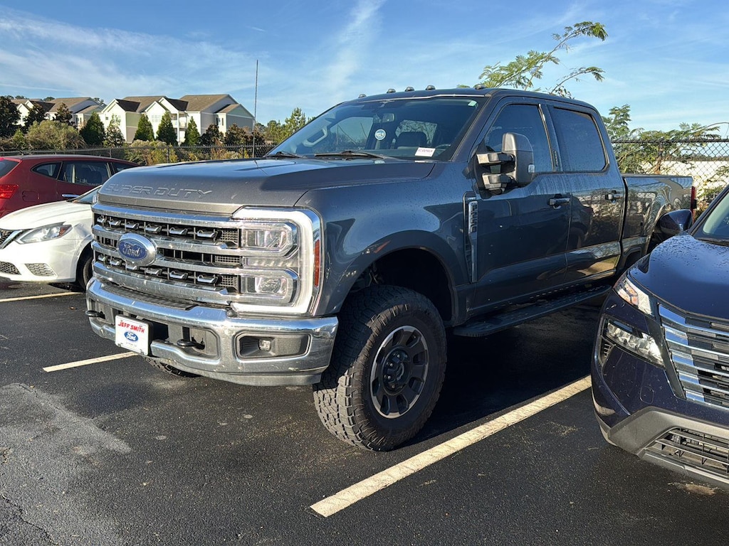 2023 Ford F-250 photo 2