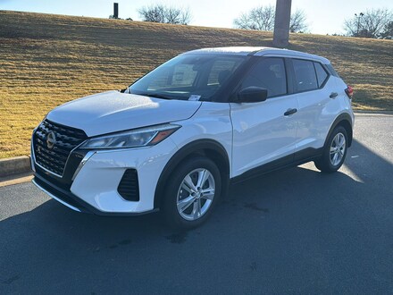 2025 Nissan Kicks Play S SUV