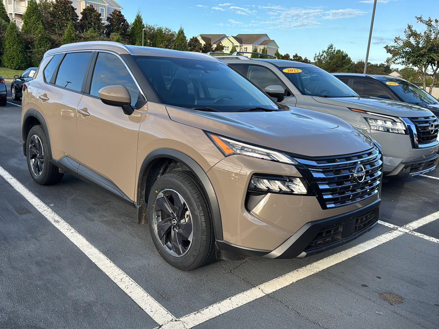 2024 Nissan Rogue SV photo 2