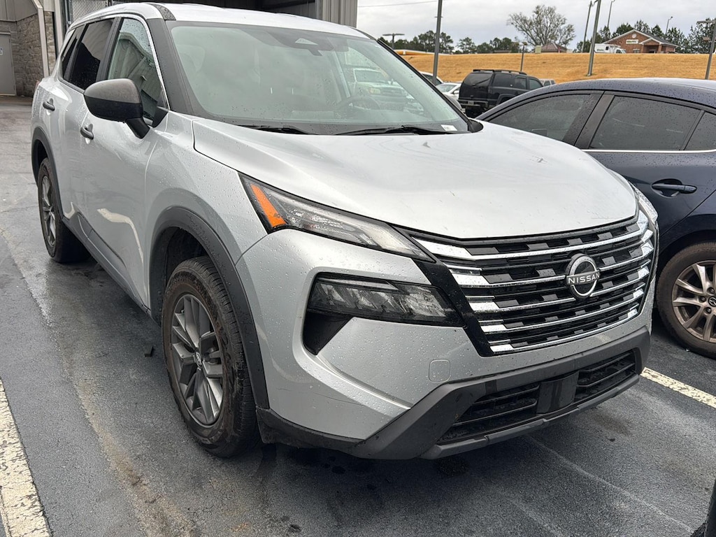 Used 2024 Nissan Rogue S SUV