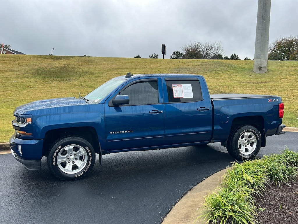 Used 2018 Chevrolet Silverado 1500 LT Truck Crew Cab