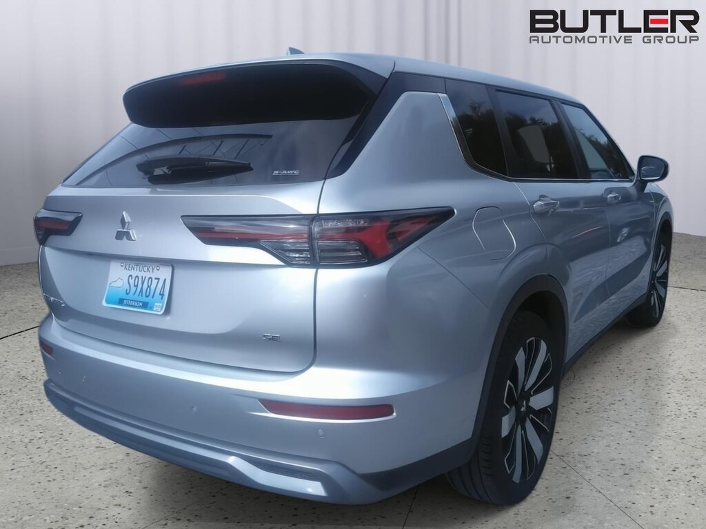 Used 2025 Mitsubishi Outlander SE SUV