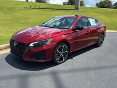 2025 Nissan Altima SR Sedan