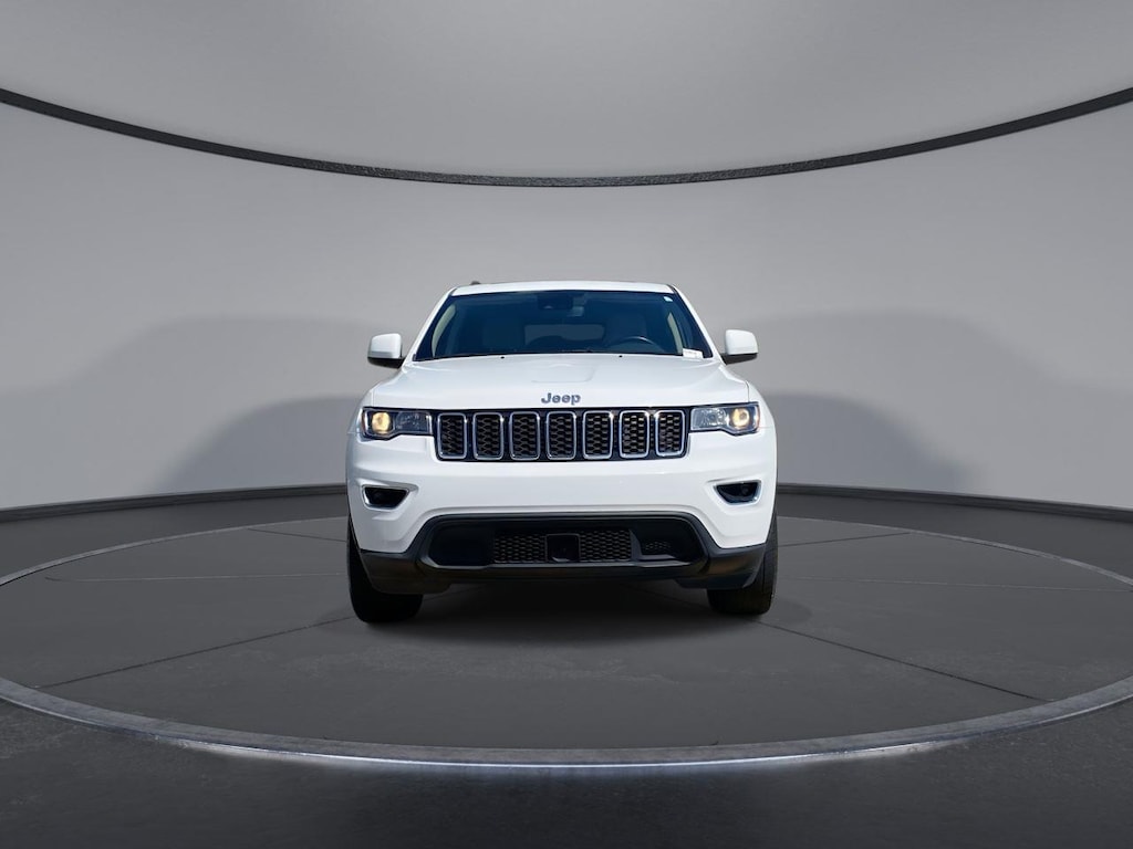 Used 2021 Jeep Grand Cherokee Laredo SUV