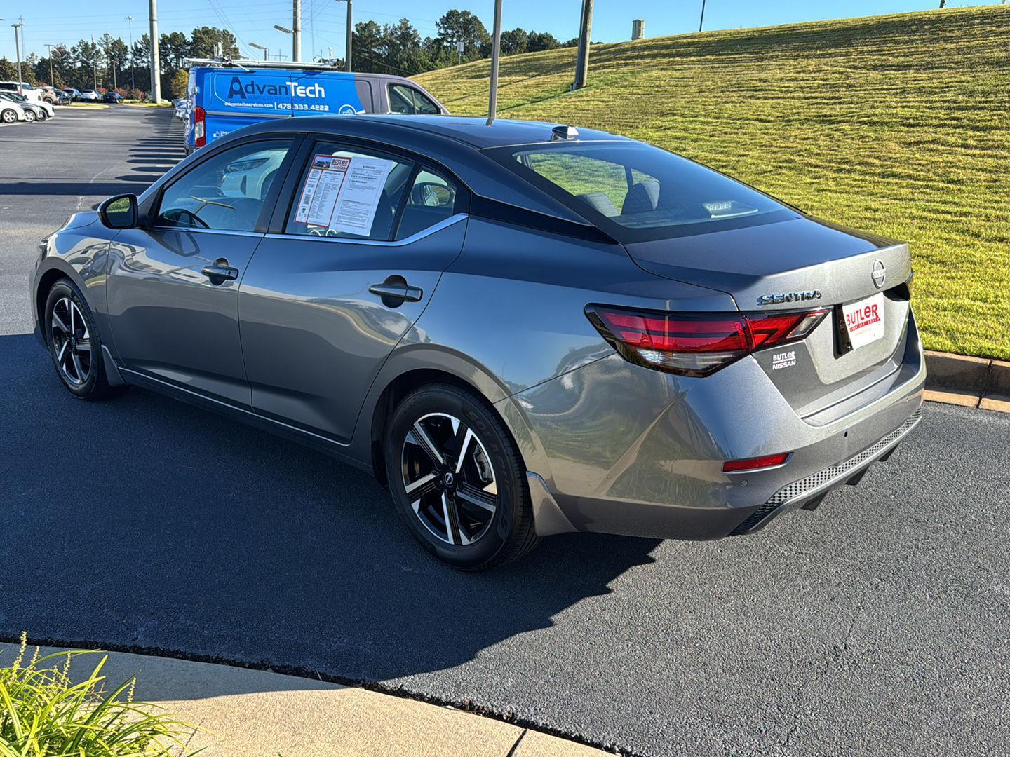 2024 Nissan Sentra SV photo 3