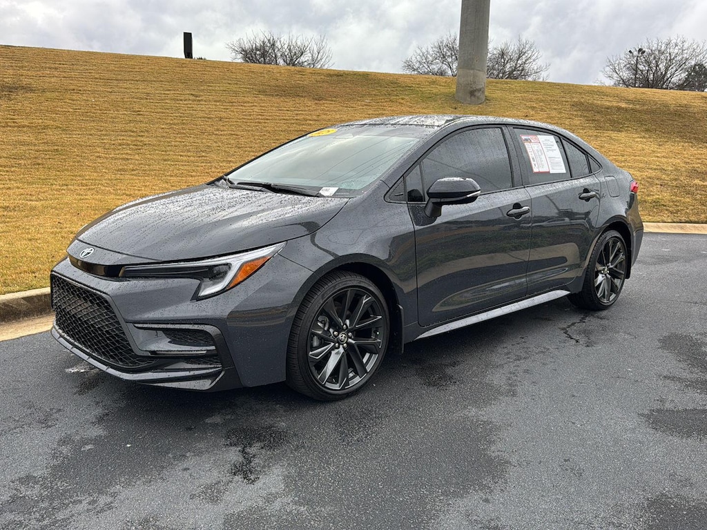 2025 Toyota Corolla SE photo 2