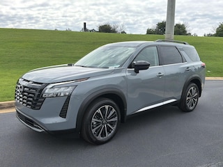 2026 Nissan Pathfinder Platinum SUV