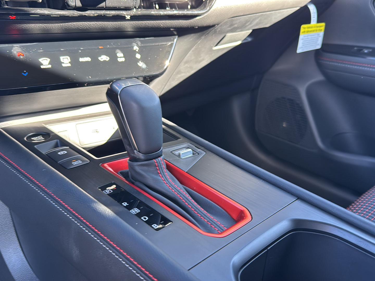 2026 Nissan KICKS SR - Photo 24