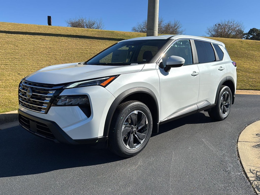 2026 Nissan Rogue SV photo 2