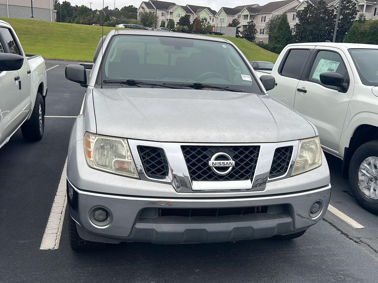2011 Nissan Frontier SV photo 4