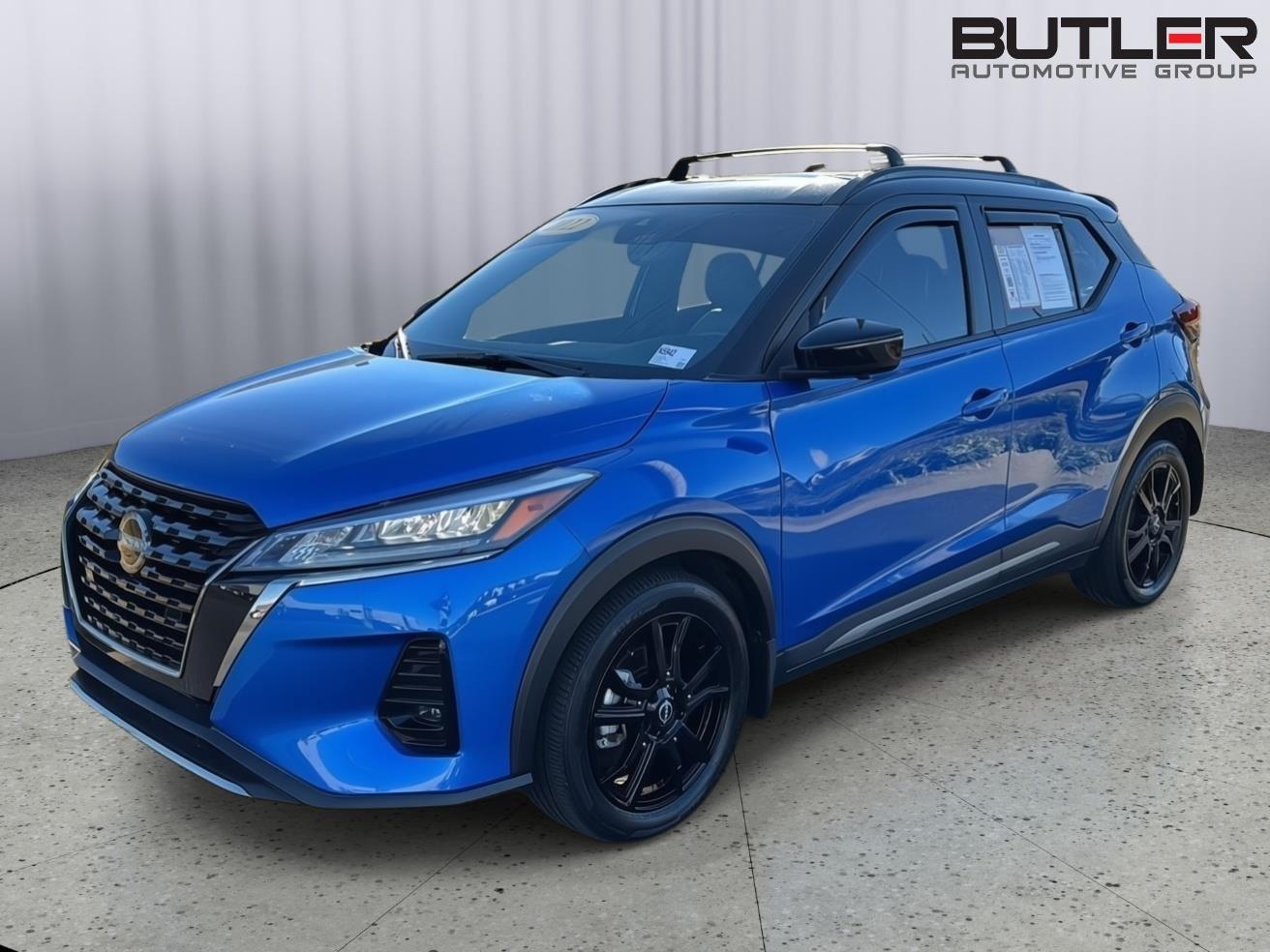 2022 Nissan Kicks SR