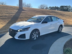 2025 Nissan Altima S Sedan