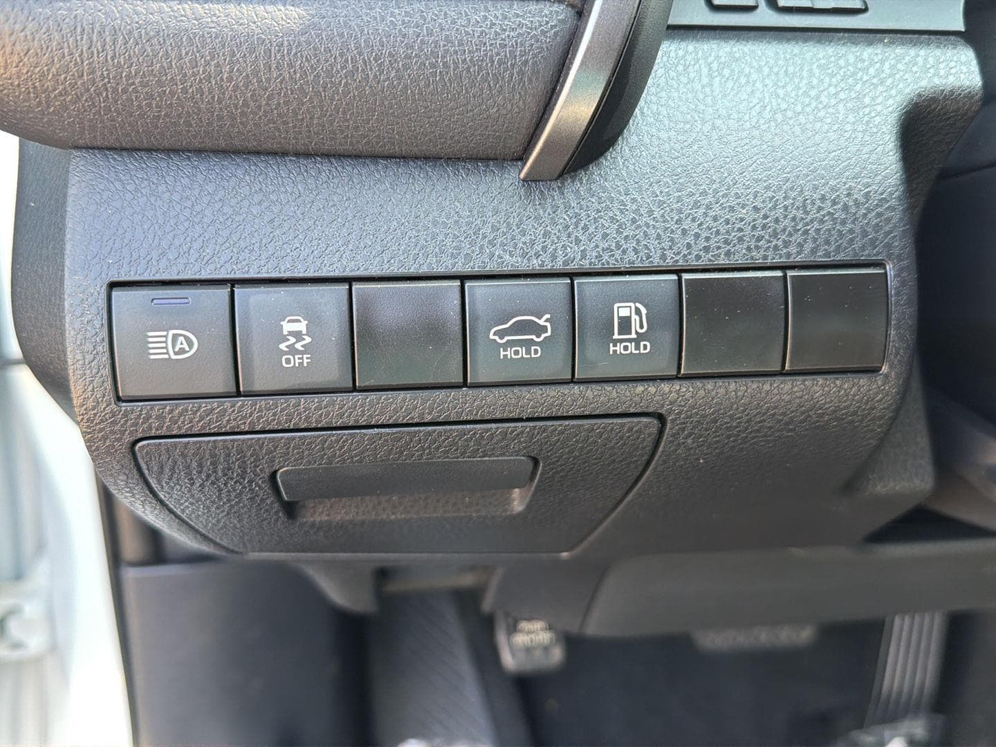 2024 Toyota Camry SE - Photo 19