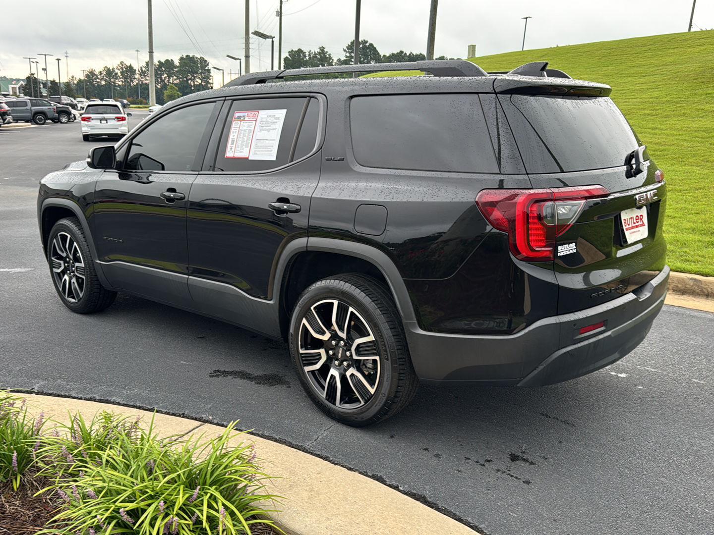 2021 Gmc Acadia SLE photo 3