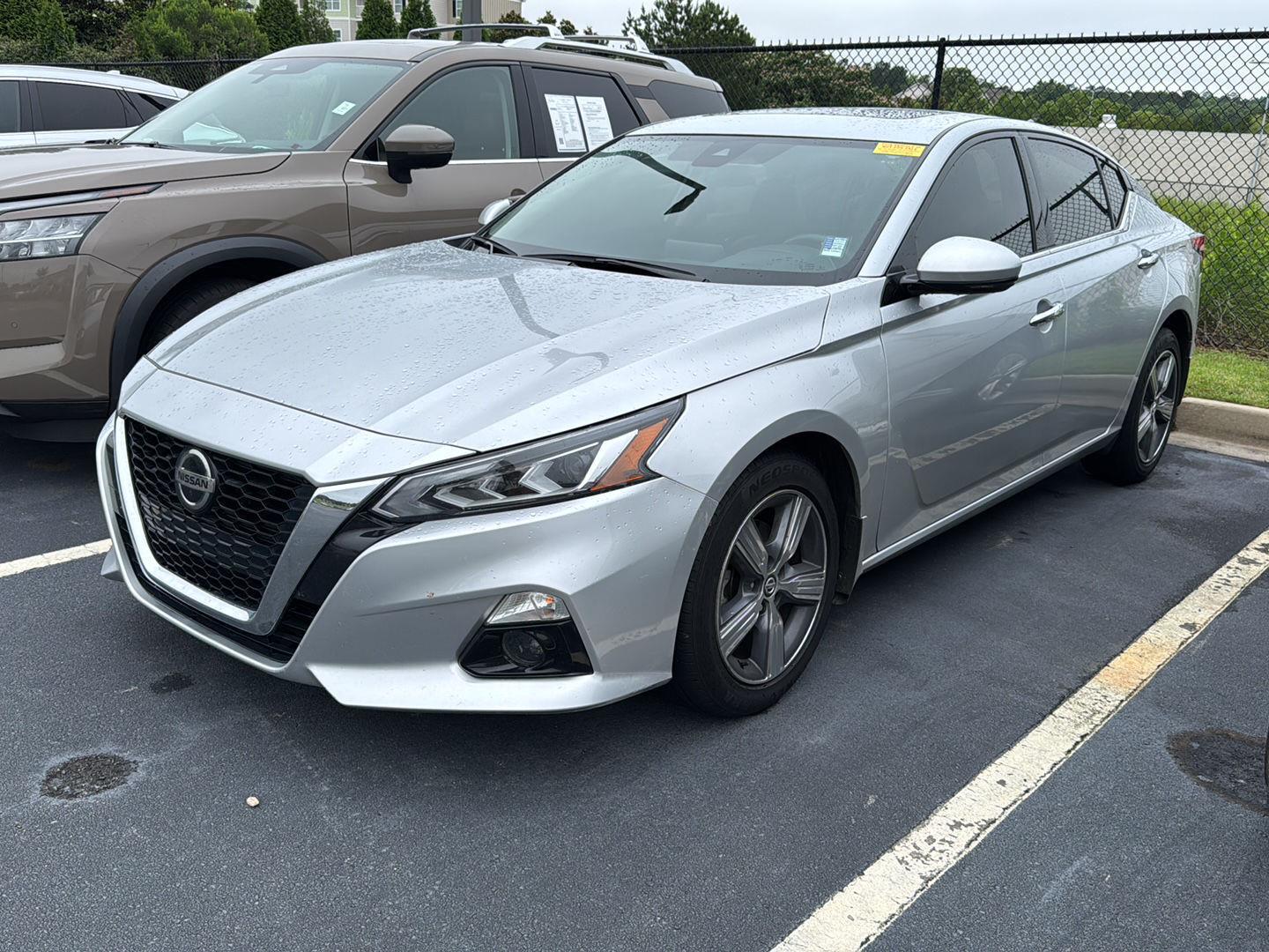Used 2022 Nissan Altima SL with VIN 1N4BL4EW8NN415667 for sale in Macon, GA