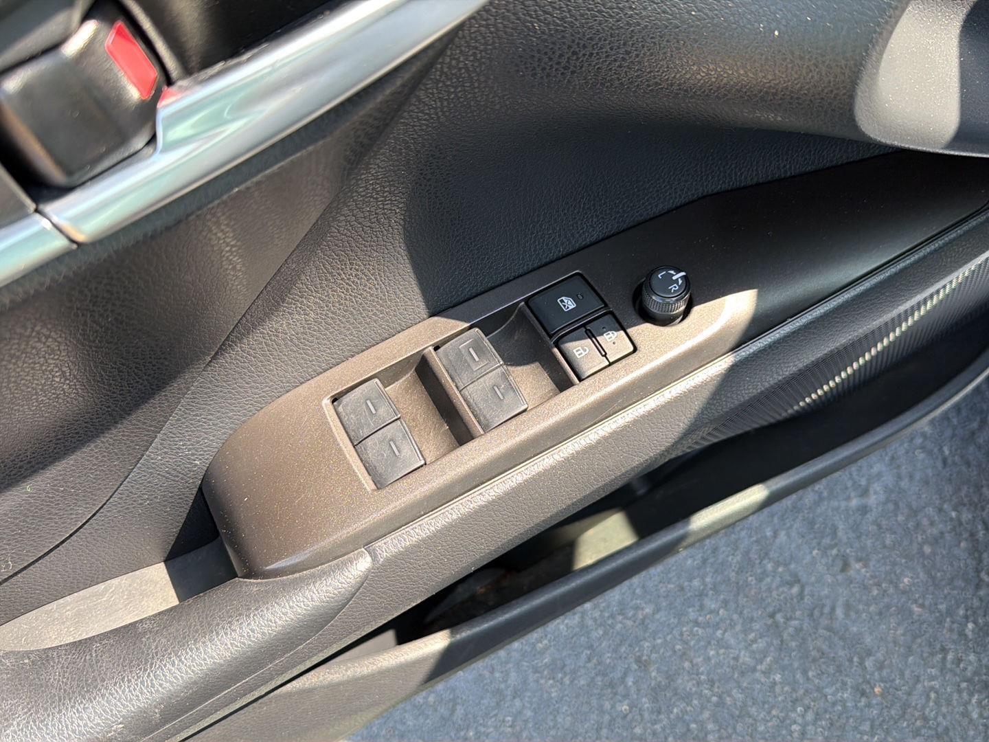 2024 Toyota Camry SE - Photo 31