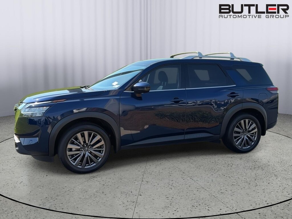Used 2024 Nissan Pathfinder SL SUV