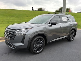 2026 Nissan Pathfinder SL SUV
