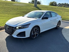 2025 Nissan Altima SR Sedan