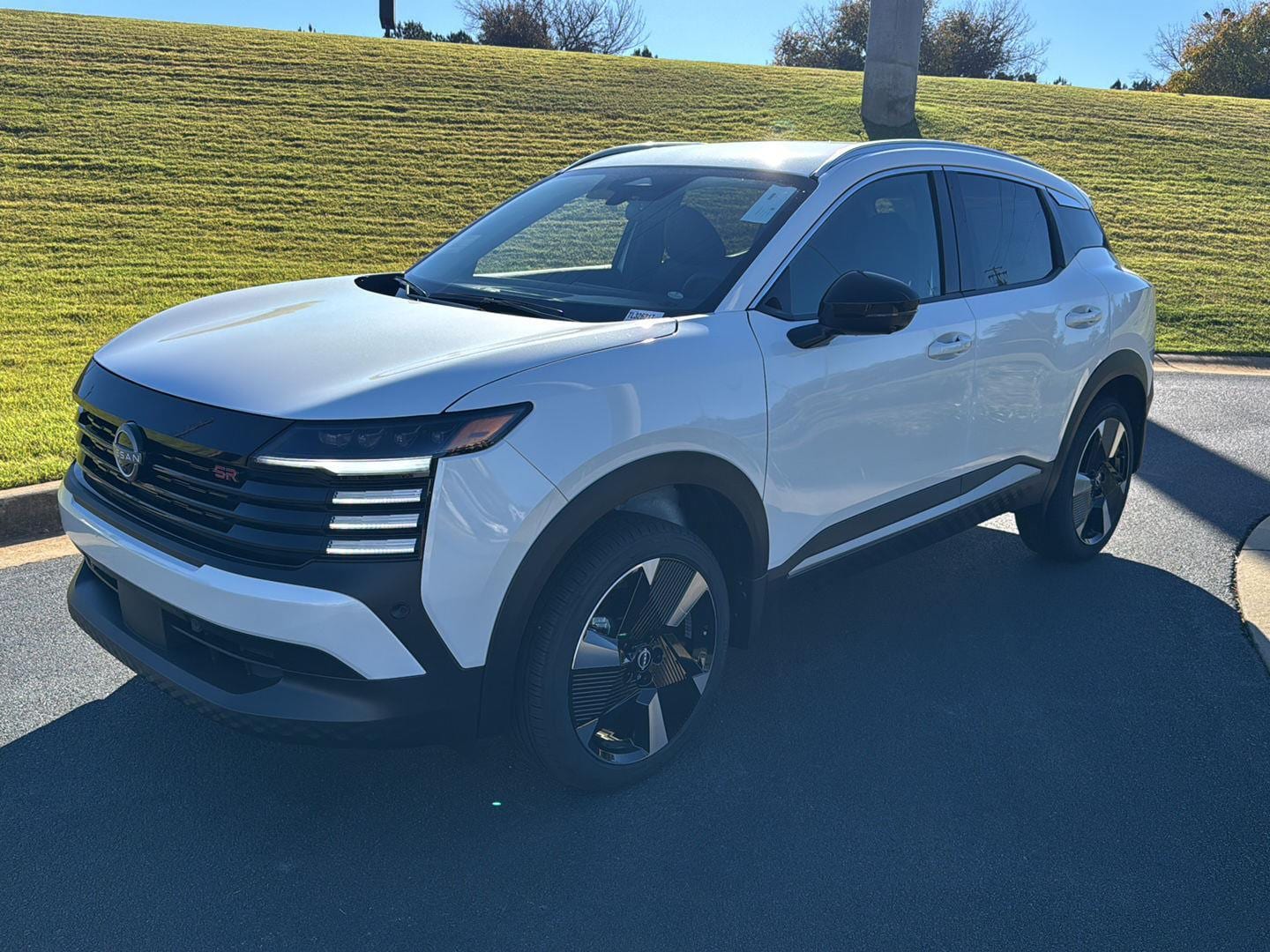 2026 Nissan KICKS SR's photo