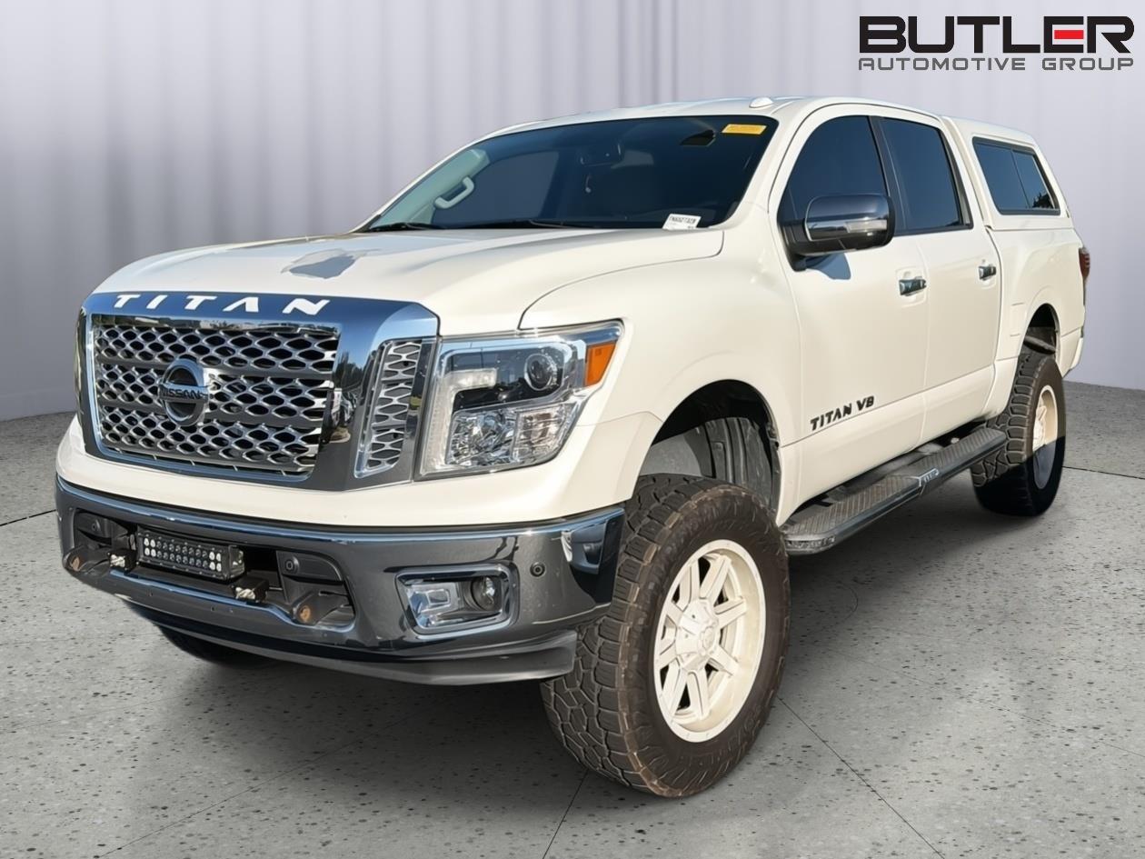 2018 Nissan Titan SL 4X4 Crew Cab's photo