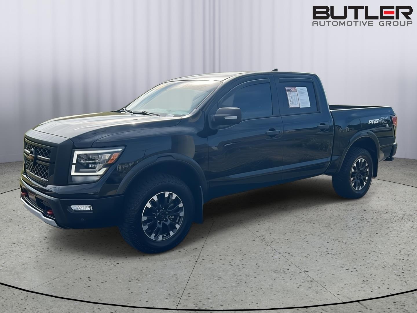 2022 Nissan Titan Truck Crew Cab 