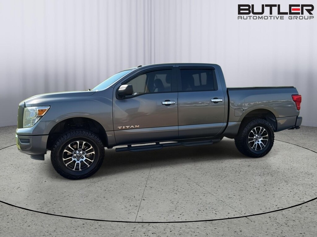 Used 2021 Nissan Titan SV Truck Crew Cab