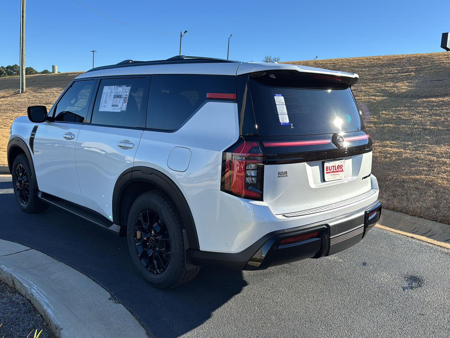 2026 Nissan Armada PRO-4X - Photo 3