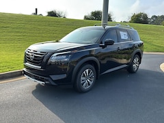 2025 Nissan Pathfinder SL SUV