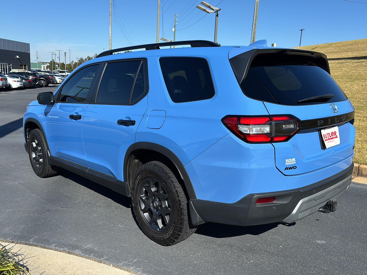 2024 Honda Pilot TrailSport photo 3