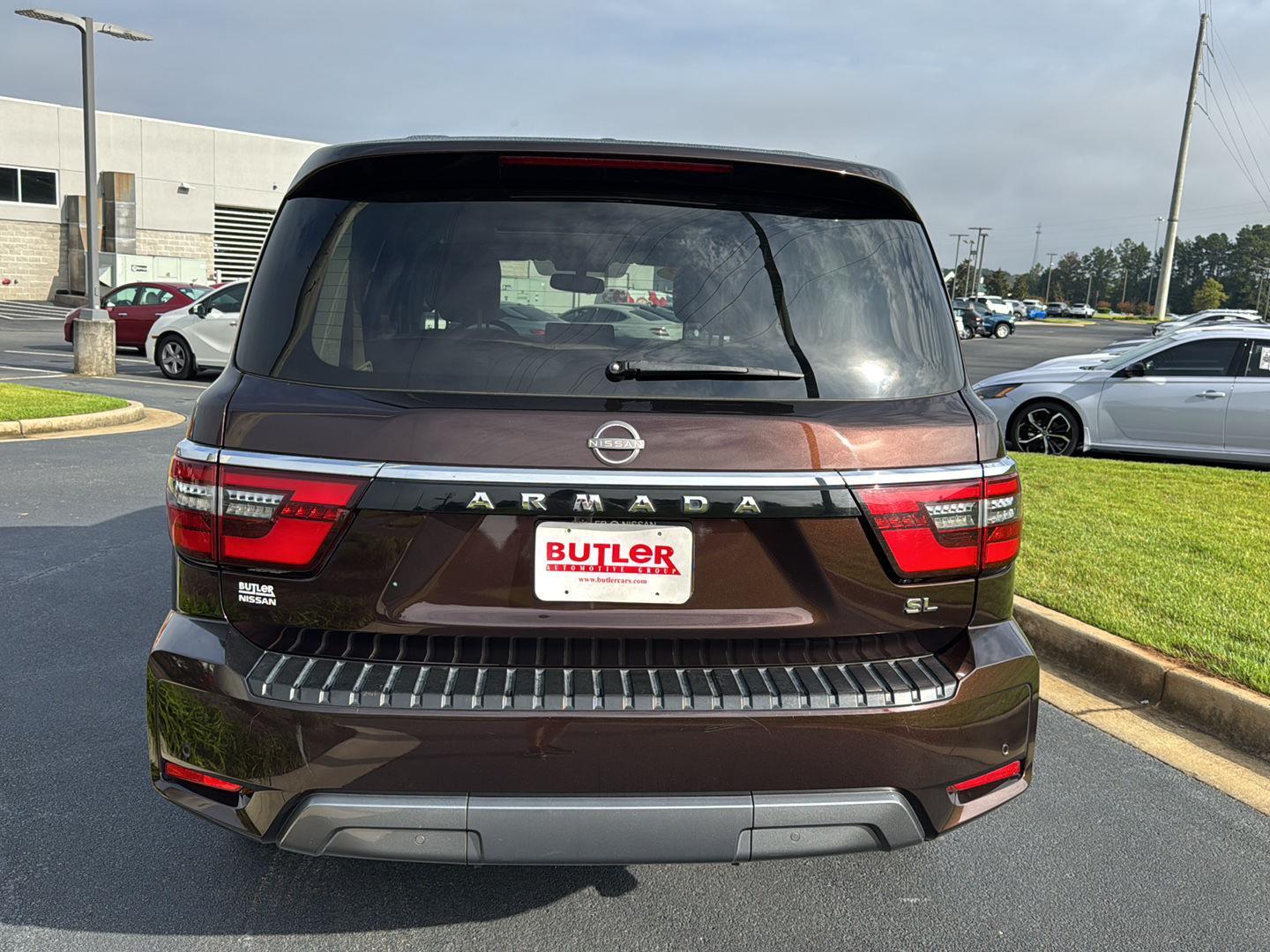 2022 Nissan Armada SL photo 3