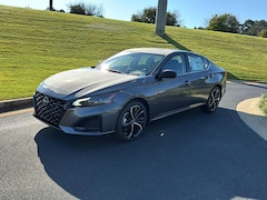 2025 Nissan Altima SR Sedan
