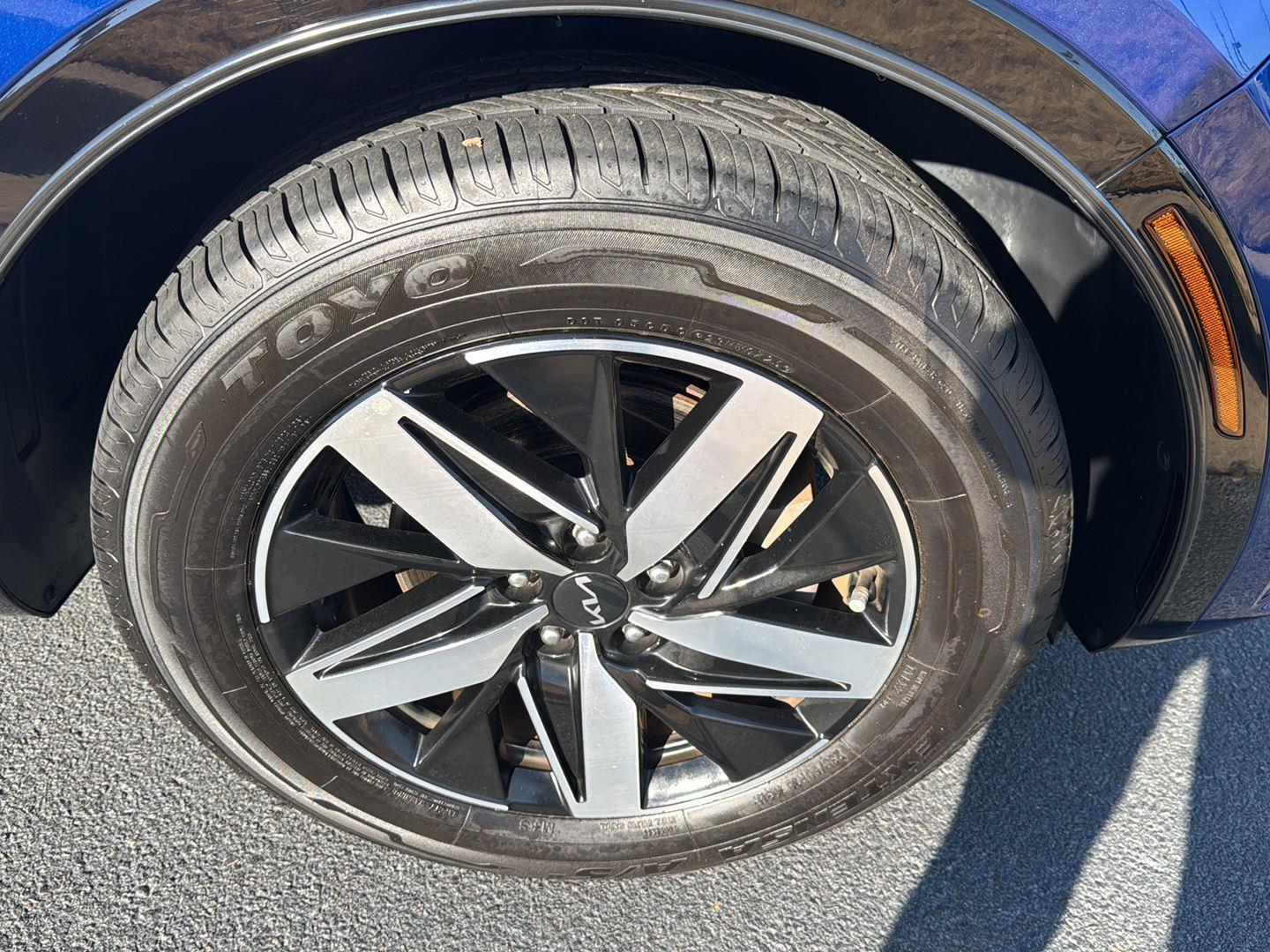 2022 Kia Sorento S - Photo 34